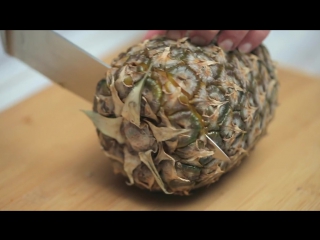 how to quickly peel a pineapple [eat easy]